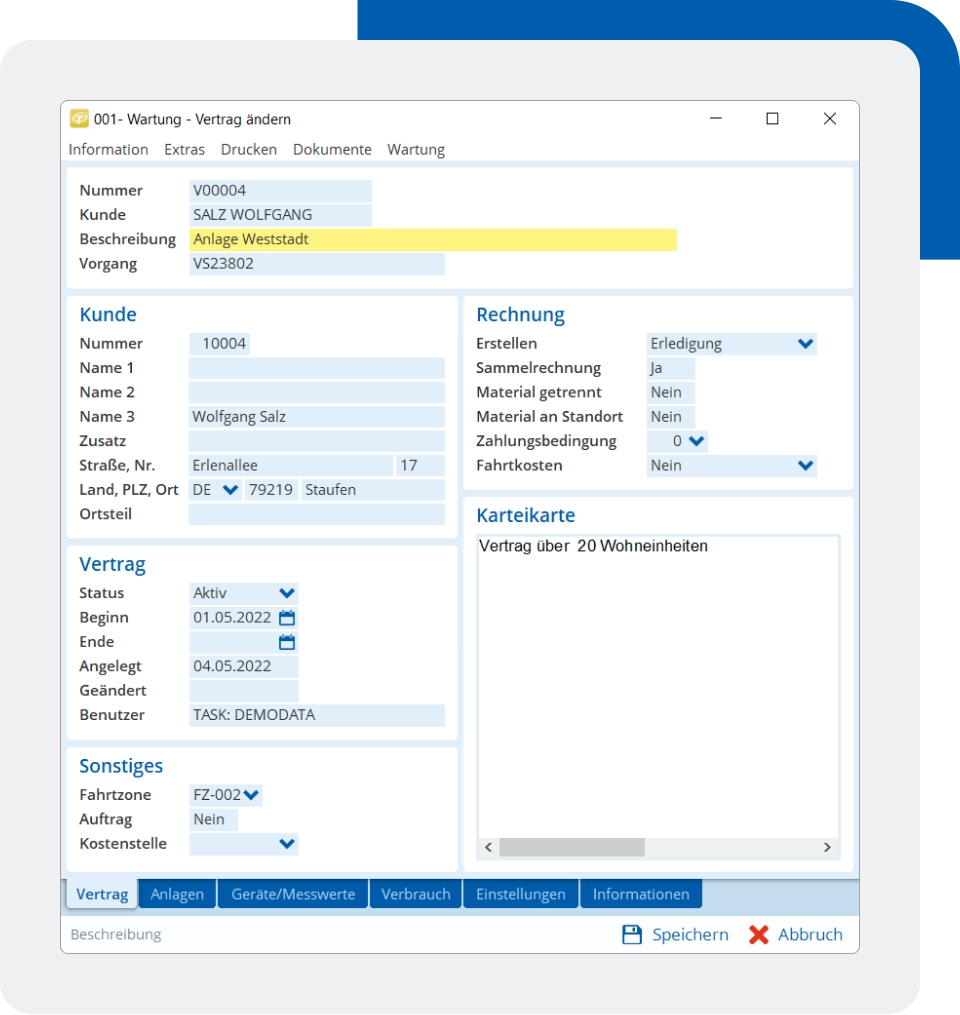 Ein Handwerker prüft am Bildschirm Kundendaten und Verträge, klickt sich durch Wartungsinfos und bereitet eine Rechnung vor.
